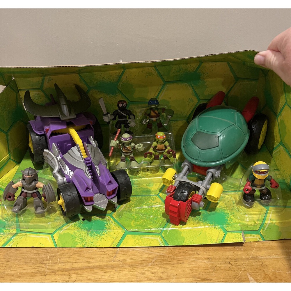 Teenage Mutant Ninja Turtle TMNT Stealth Bike Trike & Shredder Capture Claw 2014